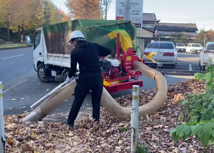トラック搭載式 エンジンバキューム